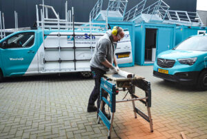 Roy aan het werk op de Van Son werkplaats